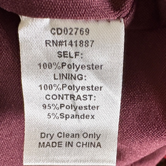 TCEC Elegant Sequin Burgundy Dress Sz Small - Picture 8 of 8